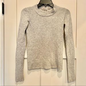 SUPER SOFT GRAY CASHMERE KNIT SWEATER